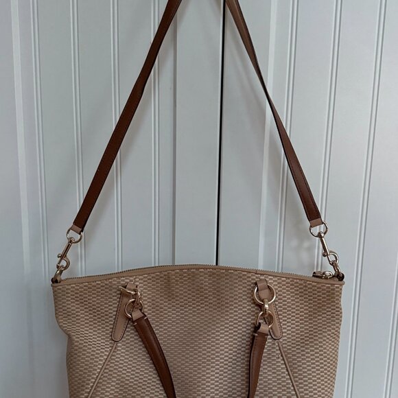 Coach Bag Purse Used Great condition. Crossbody or handles. - Picture 2 of 3